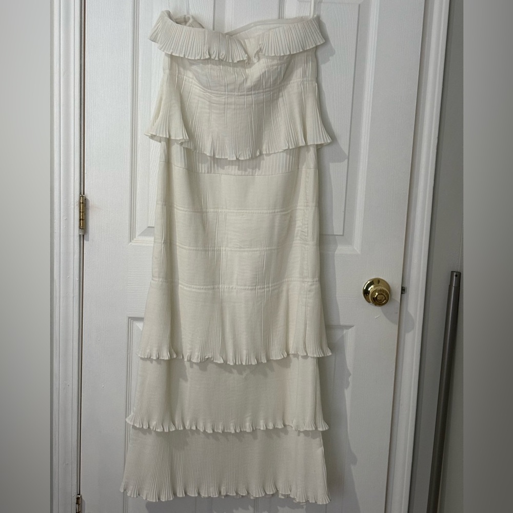 NWT anthropology Elegant White Ruffle Strapless Dress size M - Picture 3 of 6
